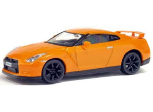 Nissan r35 gt-r, orange