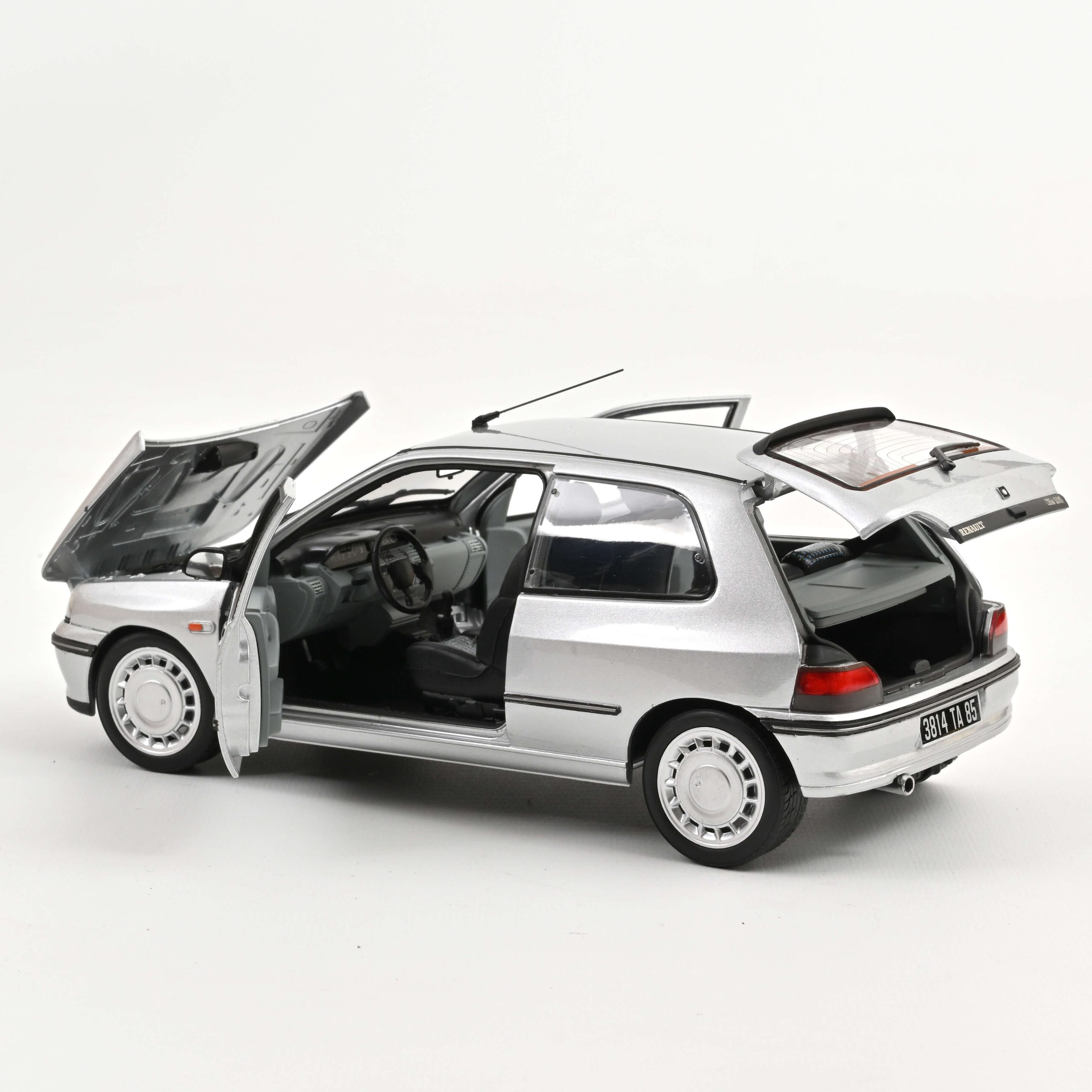 Renault Clio 16S 1992 Iceberg Grey – Bild 2