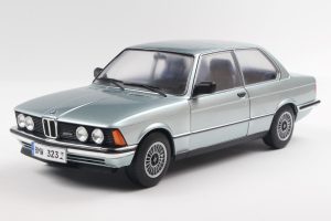 BMW E21 323I SAPHIRBLAU METALLIC 1980