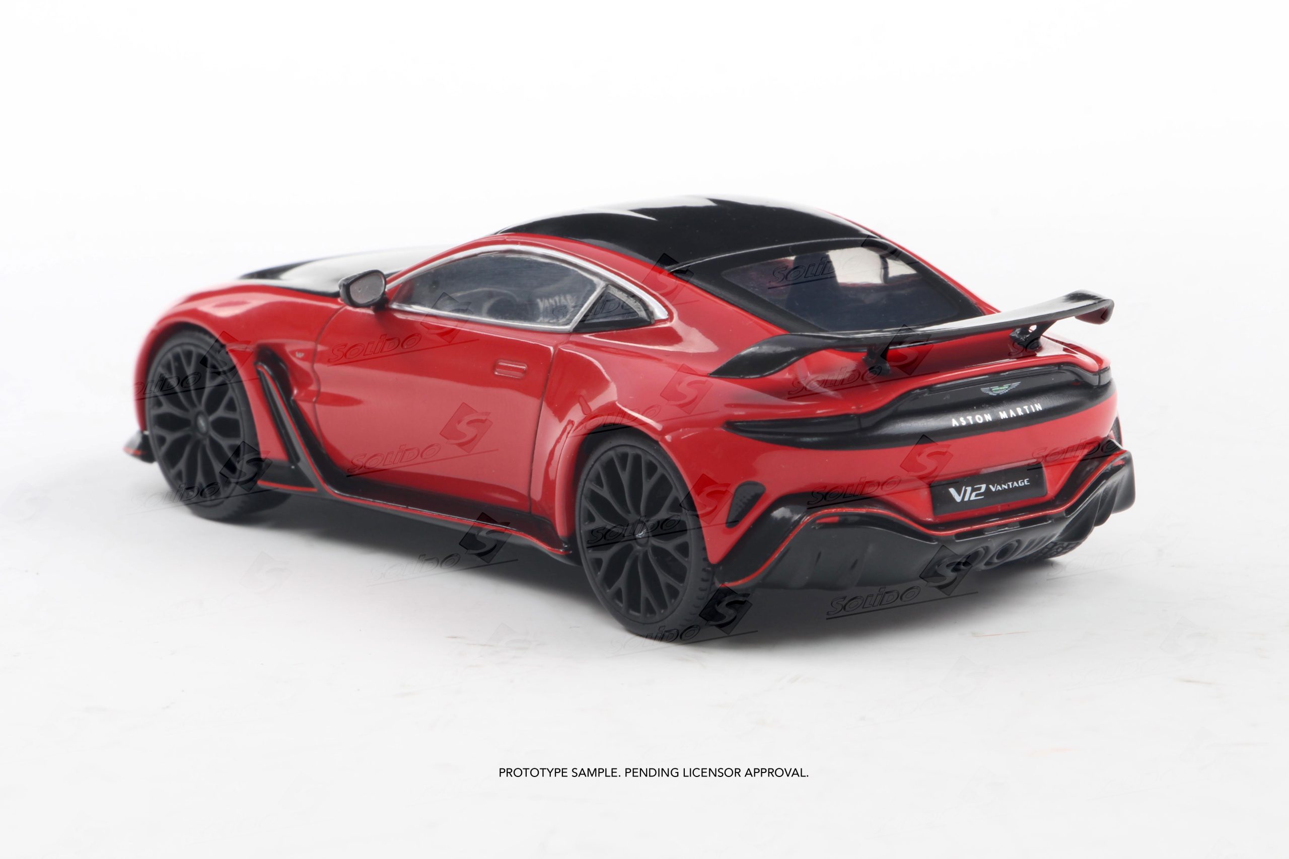 ASTON MARTIN VANTAGE V12 SCORPUS RED 2023 – Bild 4