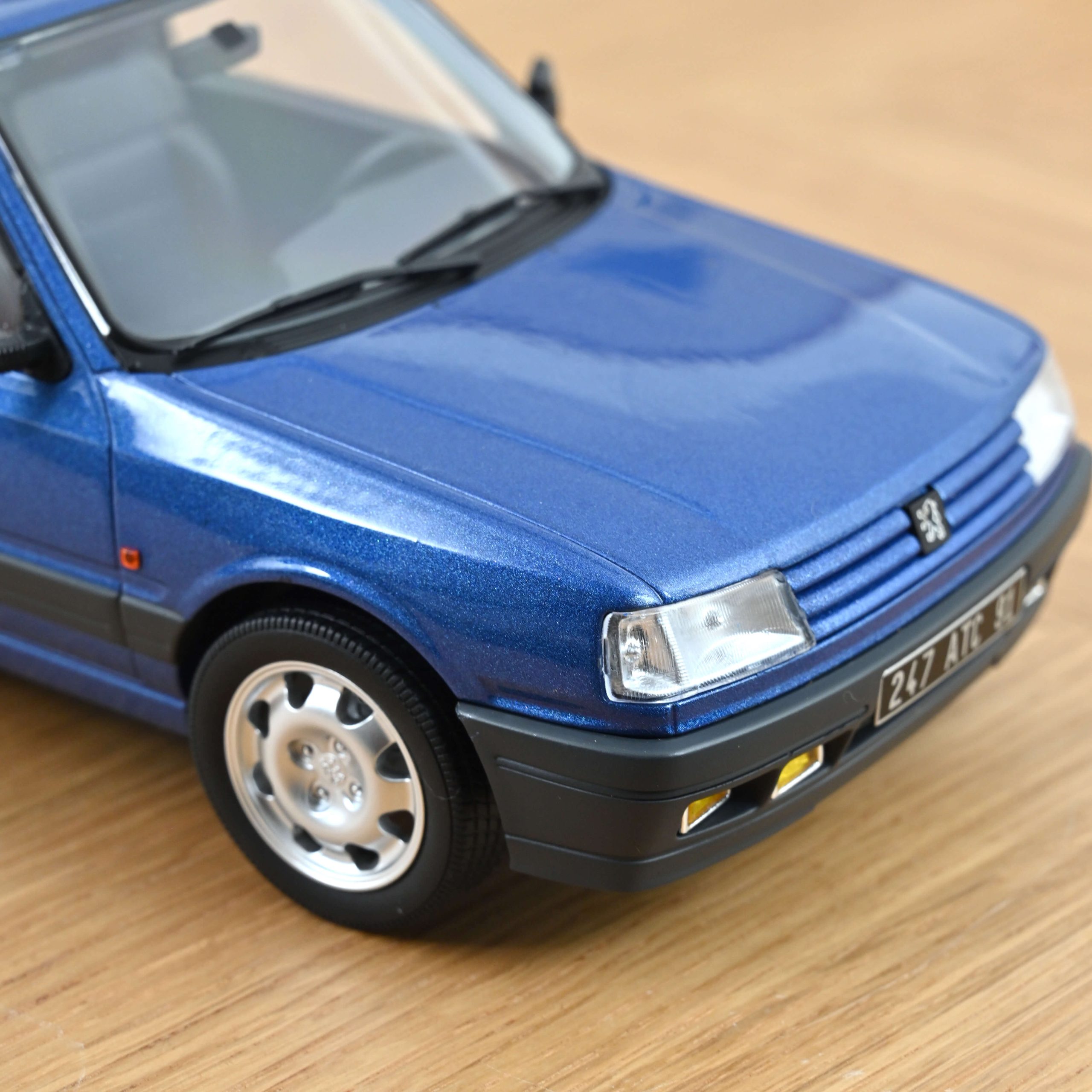 Peugeot 309 GTi 16 1991 Miami Blue – Bild 3