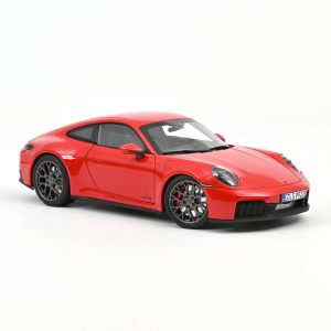 Porsche 911 Carrera 4 GTS 2025 Guards Red