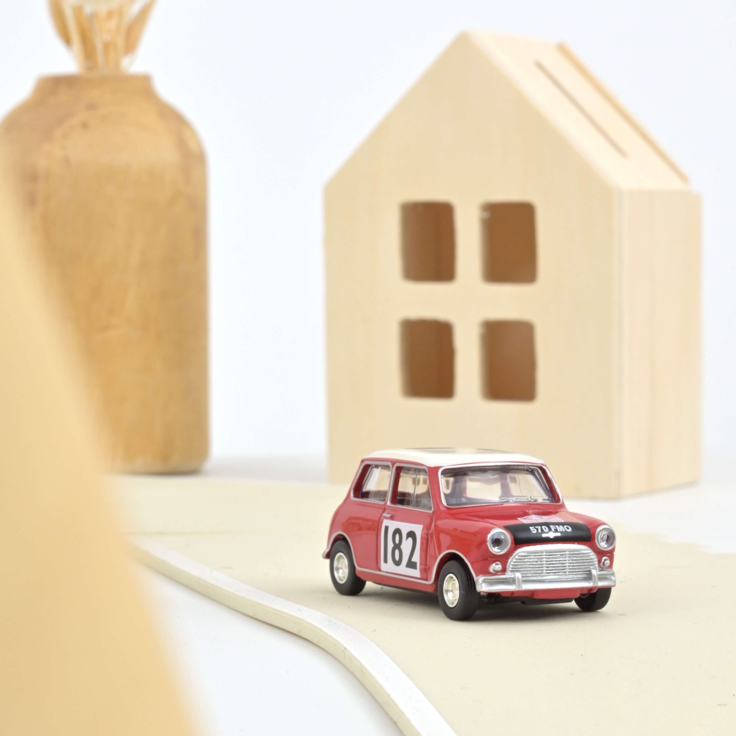 Mini Cooper S 1964 Tartan Red with Racing Number 182 – Bild 4