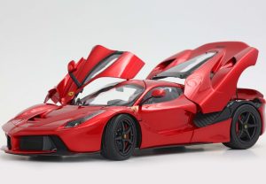 Ferrari LaFerrari 2012 apribile diecast rosso F1 2007