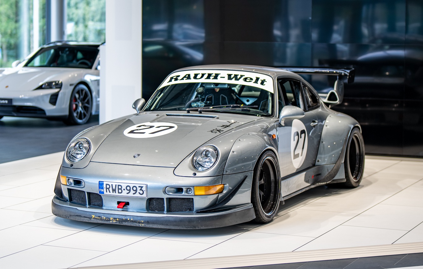 PORSCHE RWB YUIITSUMUNI SILVER 2024 – Bild 4