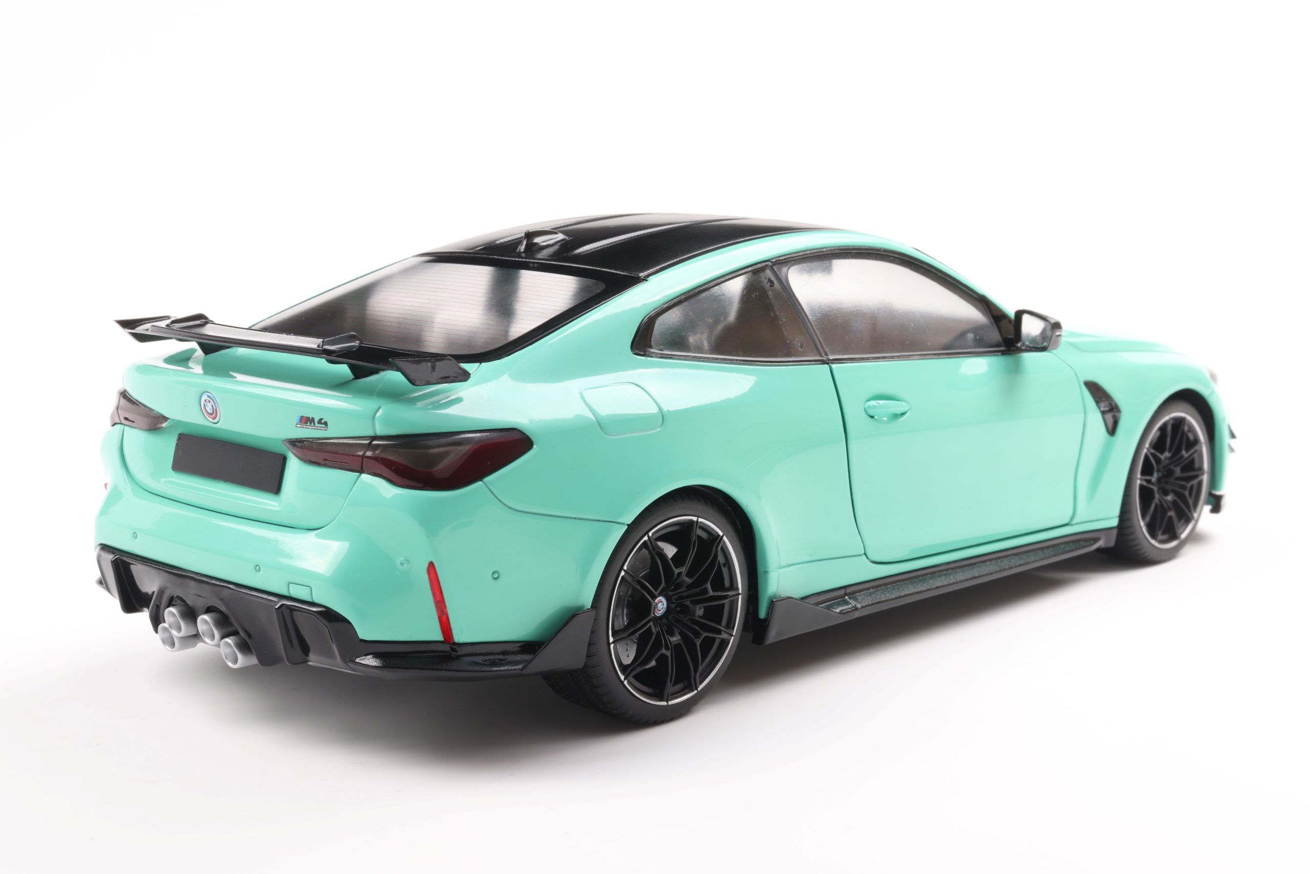 BMW M4 G82 PERFORMANCE PARTS SOLIDO WORKS TURQUOISE 2025 – Bild 4