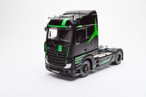 MERCEDES-BENZ ACTROS R5 ITALIAN COLLECTION BLACK 2021