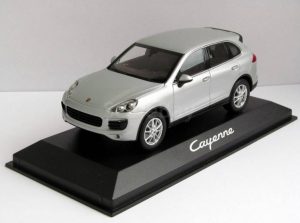 Porsche Cayenne V6, silver